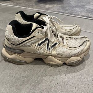 New Balance 9060 Mens 7 Womens 8.5 Turtledove with Black and Silver Metallic